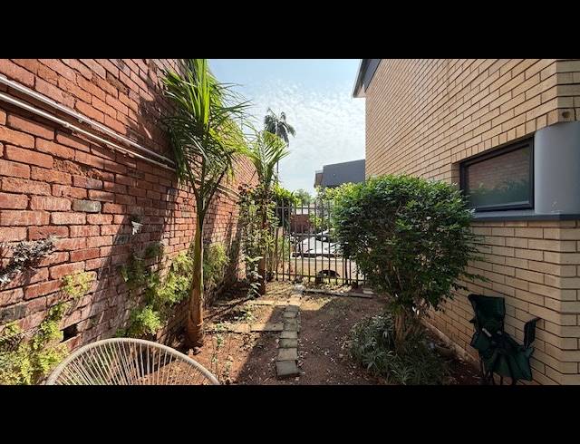 3 BEDROOM DUPLEX TO LET IN ESSENWOOD